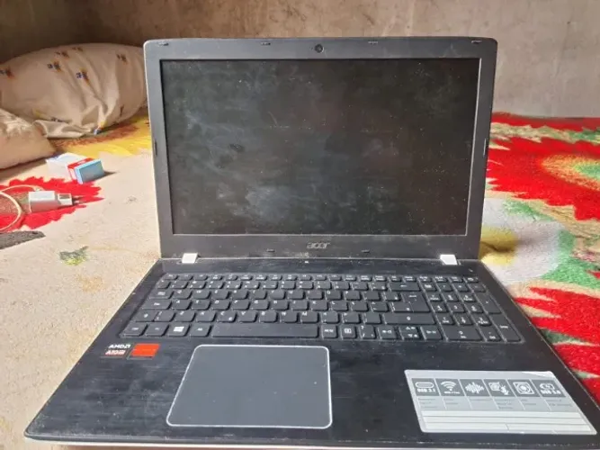 notebook Acer Aspire E5-553G para retirar peças