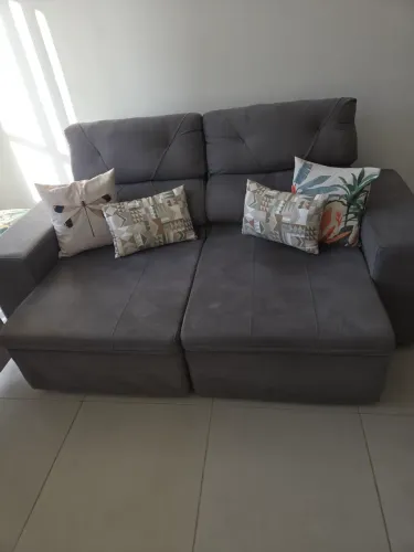Vendo sofá com menos de 1 ano de uso