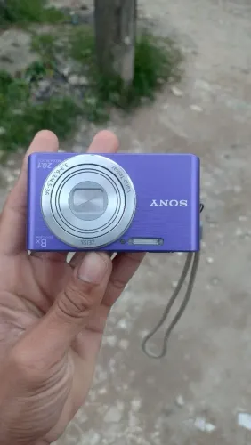 Câmera cyber shot dsc-w830 roxa 20 megapixels