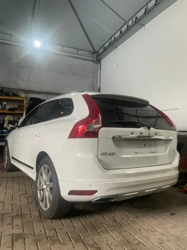 Sucata Volvo XC60 2.0 T5 Momentum 2015/2016