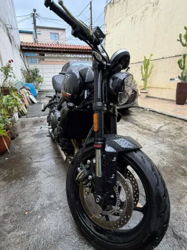 Triumph Trident 660 2025 1.065km rodado
