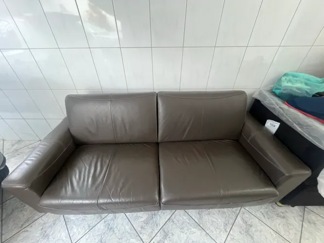 Sofá Couro Luzzi 2,00m (3 lugares)