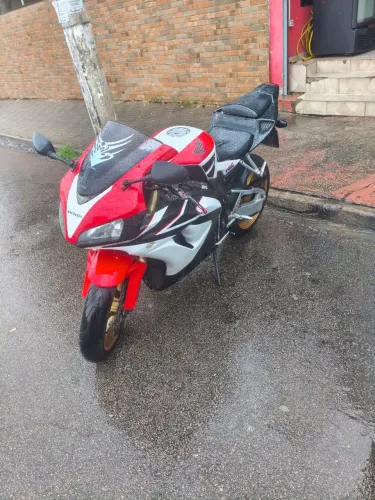 Vendo ou troco CBR 1000RR