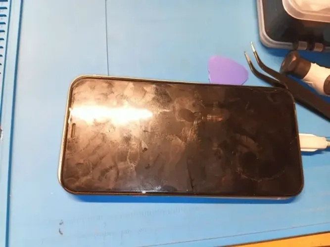(oferta) iphone 11 (retirada de peças ORIGINAIS MENOS placa)