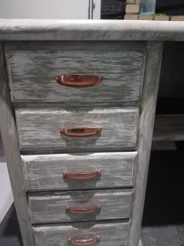 Movel em patina !