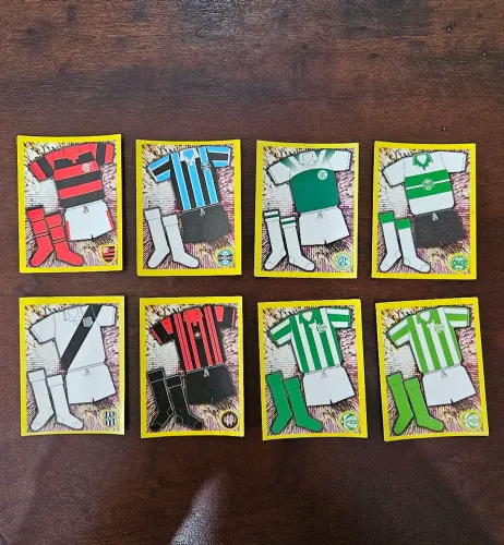 R$30 cada - Figurinhas Uniformes  CB 1998 nunca coladas