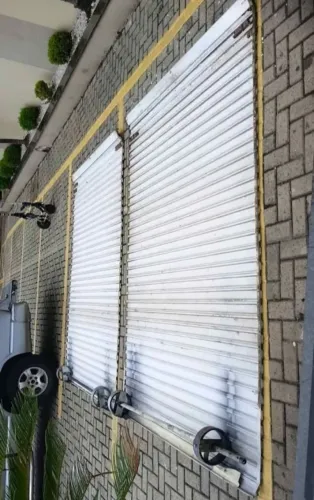Porta de Aço em bom estado