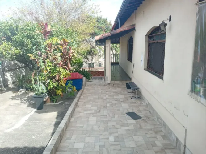 Casa no bairro Camargos