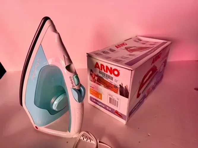 ferro de passar roupa Arno na caixa pouco uso - Ultragliss 