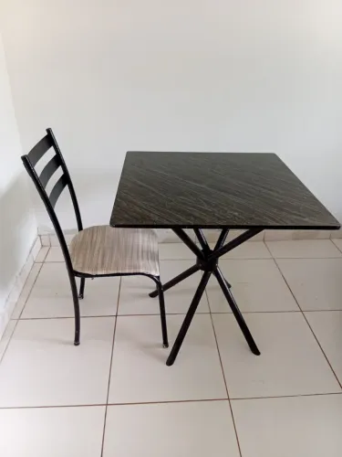 MESA NOVA 130$ uma cadeira