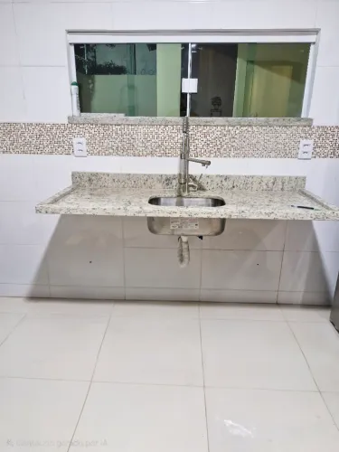 Vendo Pia em Granito Branco Dalas 1,65 x 0,60