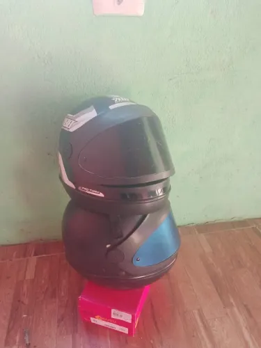 Capacete