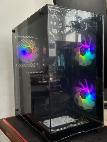 PC Gamer Aquário | Intel Core i7 | 16GB RAM | RX 560 4GB