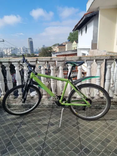BIKE ARO 24 USADA - QUADRO DE ALUMÍNIO