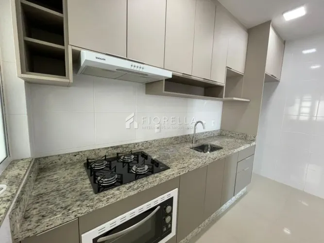 Apartamento 03 dormitórios no bairro Jardim Atlântico, Florianópolis/SC.