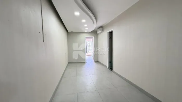 Sala Comercial 4 dormitórios para alugar Centro Curitiba/PR