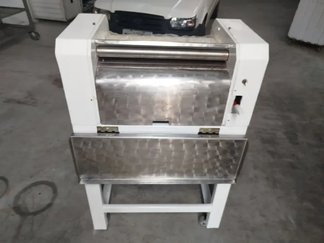 MODELADORA PÃES MARZARO