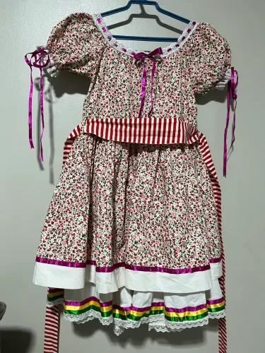 Vestido de quadrilha para criança