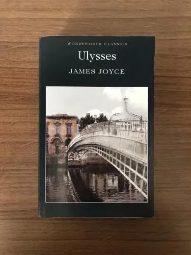 Livro "Ulysses" - James Joyce (em inglês)