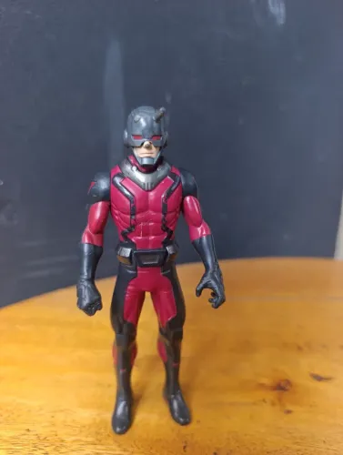 BONECO HOMEM FORMIGA MARVEL AVENGERS HASBRO 2016