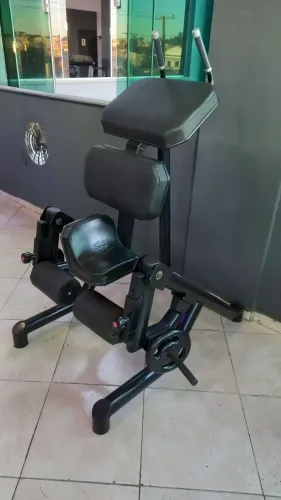 Cadeira flexora unilateral profissional
