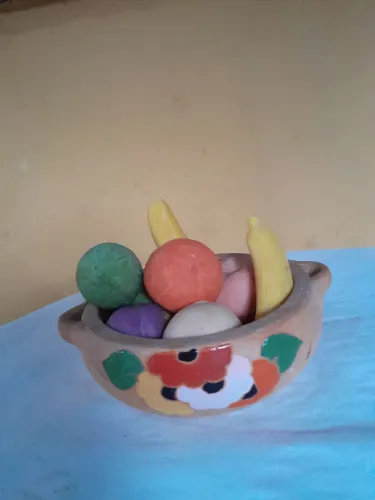 Bowl de Cerâmica com Frutas em Cera.