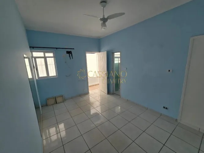 Casa comercial para venda e locação de 170m² | 06 salas, 06 banheiros e 02 vagas de garage