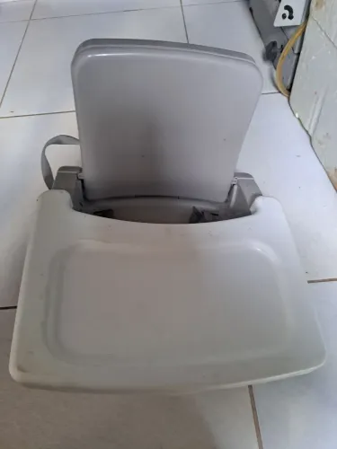 CADEIRINHA DE ALIMENTAÇÃO