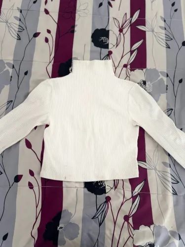 Cropped branco canelado 
