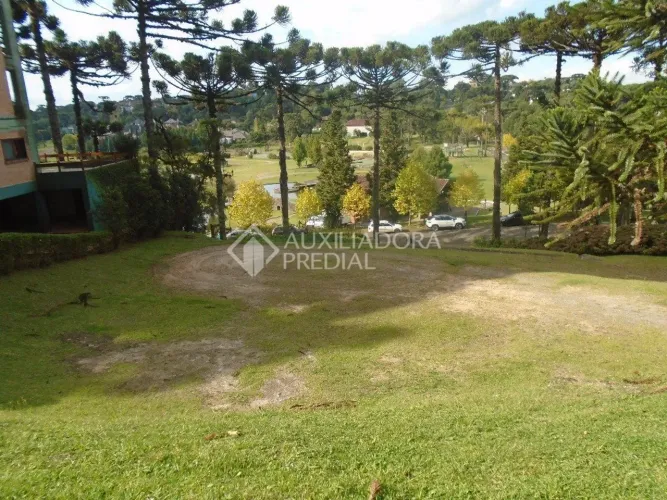 TERRENO EM CONDOMÍNIO FECHADO EM CANELA