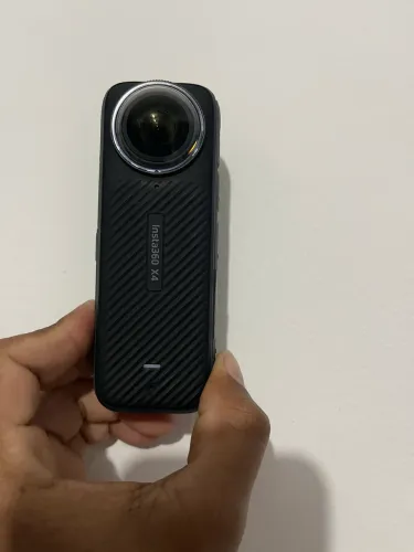 Insta 360 X4