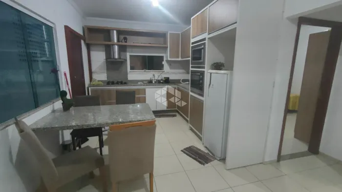 CASA COM 2 DORMITÓRIOS/QUARTOS EM CANELINHA SC, CENTRO, À VENDA