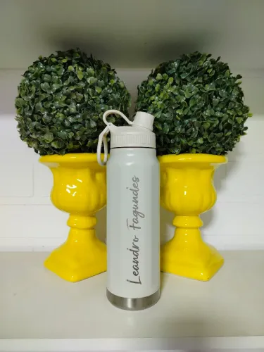 Garrafa térmica 800ml personalizada a laser