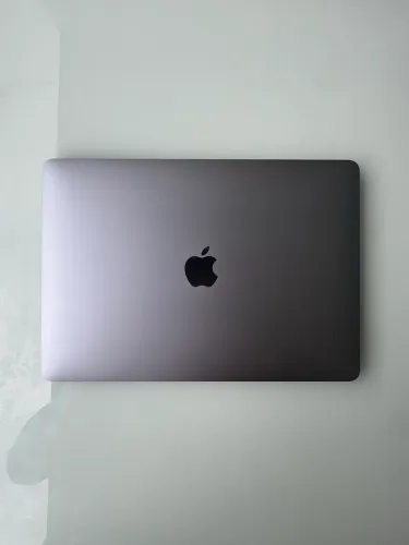 MACBOOK PRO M1 8/256 COM TOUCH BAR NOVÍSSIMO BATERIA 98%, LOJA NO RIOMAR.