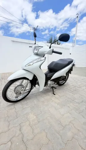 Moto biz branca CONSERVADA