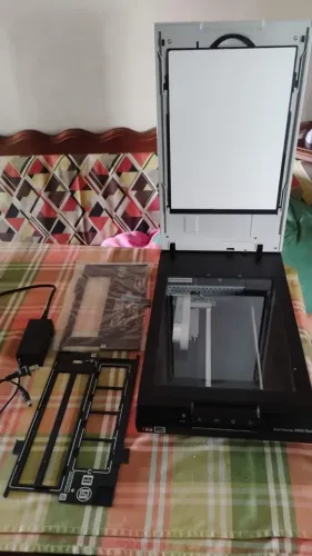 Scanner Epson V 600. Aceito troca. Não aceito envio ou pagamento via OLX.