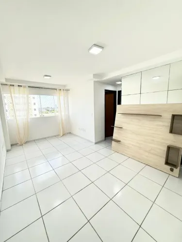 Apartamento com projetados, 2 quartos e andar alto