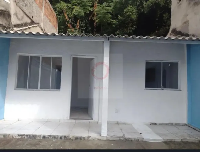 Vende-se casa de vila 2 quartos na venda da Cruz!