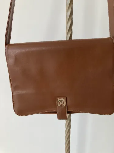 Bolsa de couro alça longa 