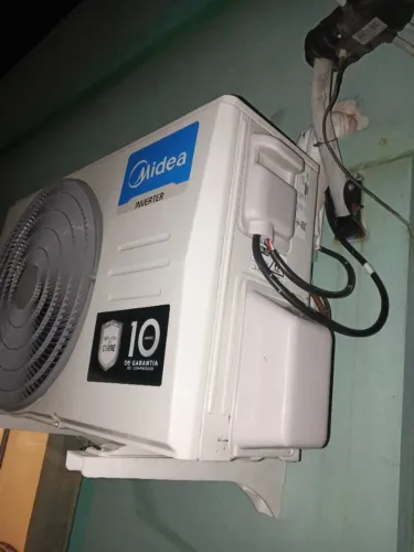 AR-CONDICIONADO MIDEA INVERTER - SEMI NOVO | R$1400