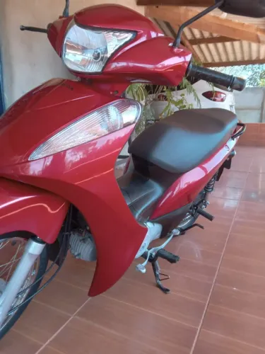 Biz 125 bem cuidada
