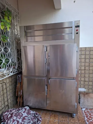 Geladeira Industrial Inox 4 portas
