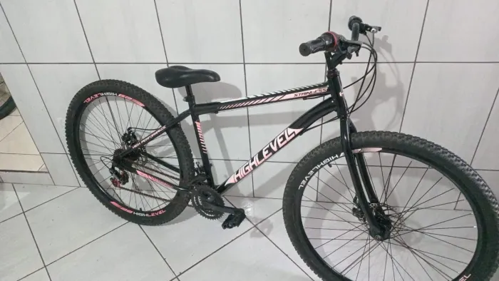 Bicicleta aro 29 super conservada posso levar com taxa