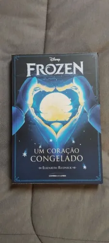 Livro Frozen, Um coração congelado