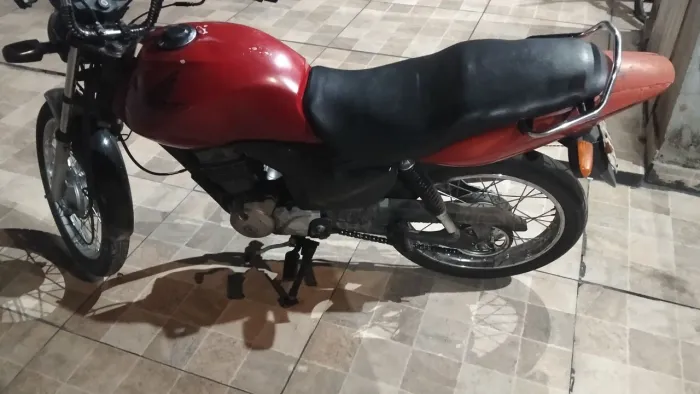 Vendo Fan 2011 com motor novo todo de 150 legalizada só tranferir e ser feliz
