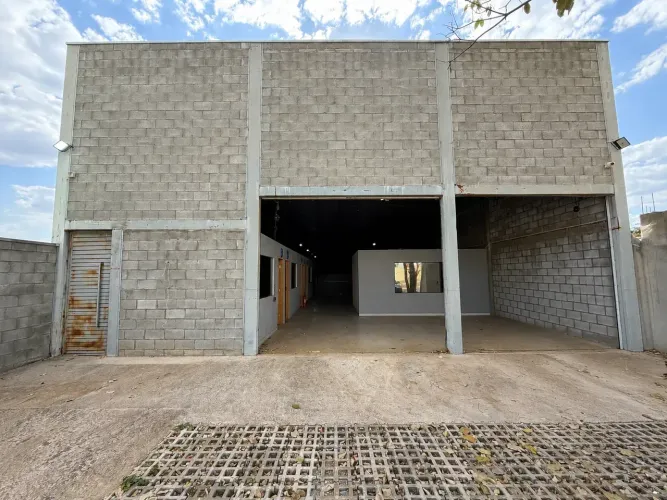 Imóvel para aluguel possui 400 metros quadrados em Cidade Jardim - Goiânia - GO