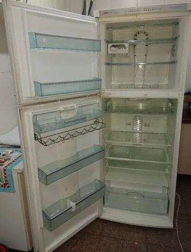 Geladeira Bosh DEFEITO Refrigerador Bosch Intelligent frost free 44