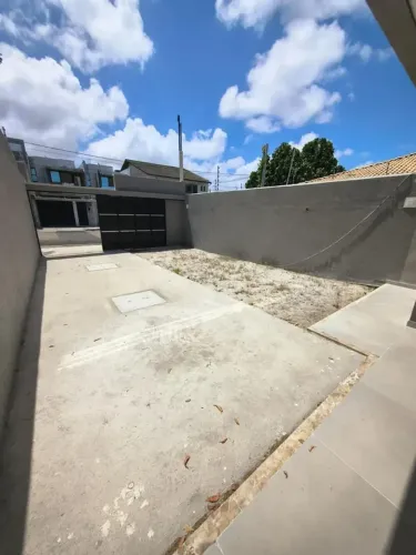 Casa Duplex à Venda  177,69 m², 4 Suítes, Quintal e 2 Vagas de Garagem