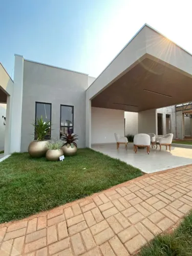Vendo casa nova com 3 quartos sendo 1 suite em condominio fechado em Araguaina TO