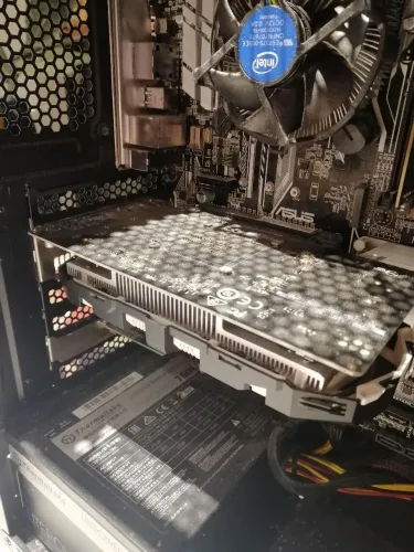 Placa de video gtx 1050ti 4gb Gigabyte